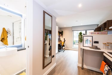 1 bed studio, Nelson Street, Holylands, Belfast, BT151BH - Image 6